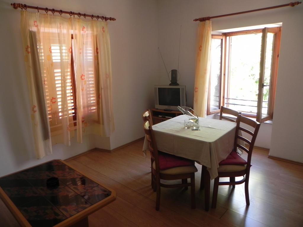 Apartments Riva Pag Town Room photo